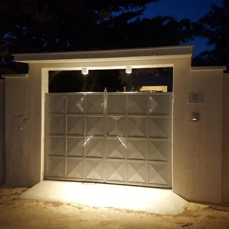 B&B Le Thuje 토레 라필로