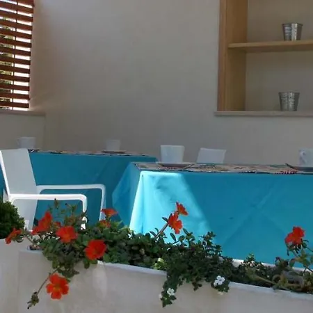 Oda ve Kahvaltı Le Thuje