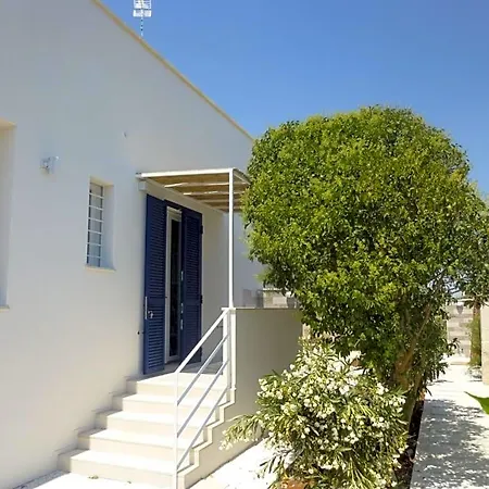 Le Thuje B&B 토레 라필로