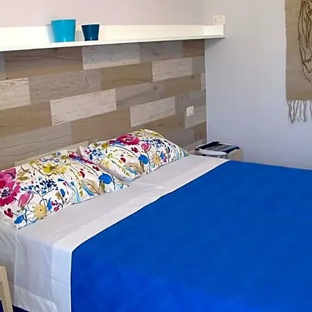 B&B Le Thuje 토레 라필로